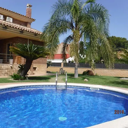 Casa Bergkamp Nyaraló *