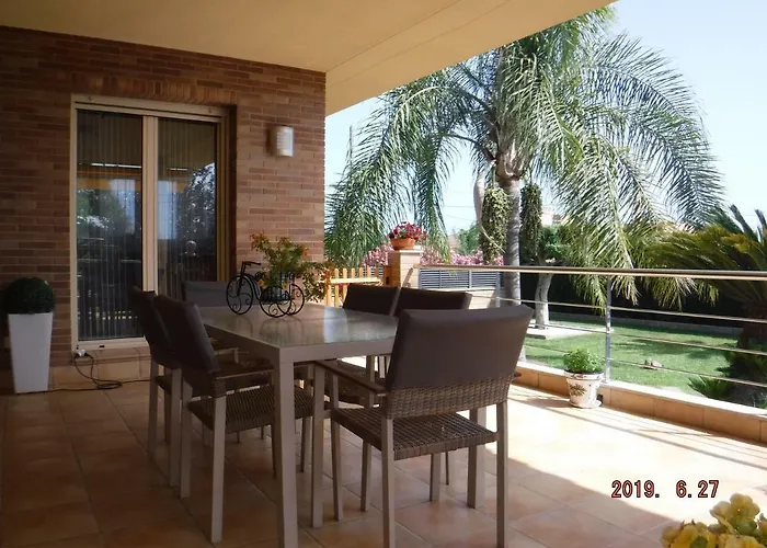 Casa Bergkamp * Deltebre