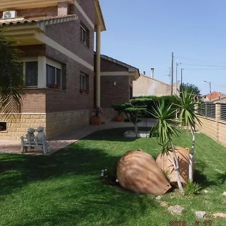 Casa Bergkamp * Deltebre