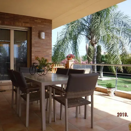 Casa Bergkamp * Deltebre